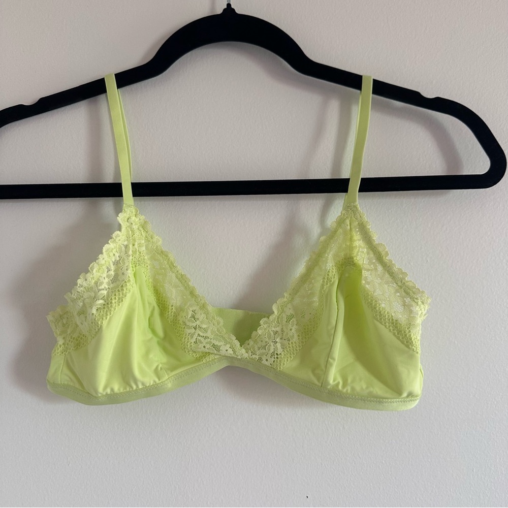 Aerie Green Lace Trim Bra NWOT